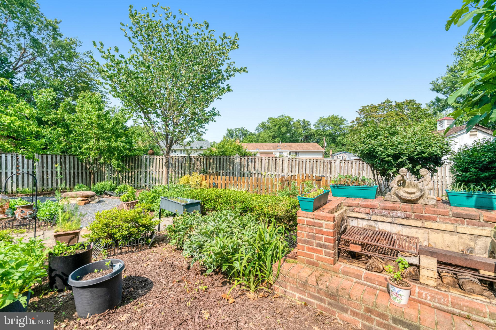 ROBIN HOOD PLAINS - Residential