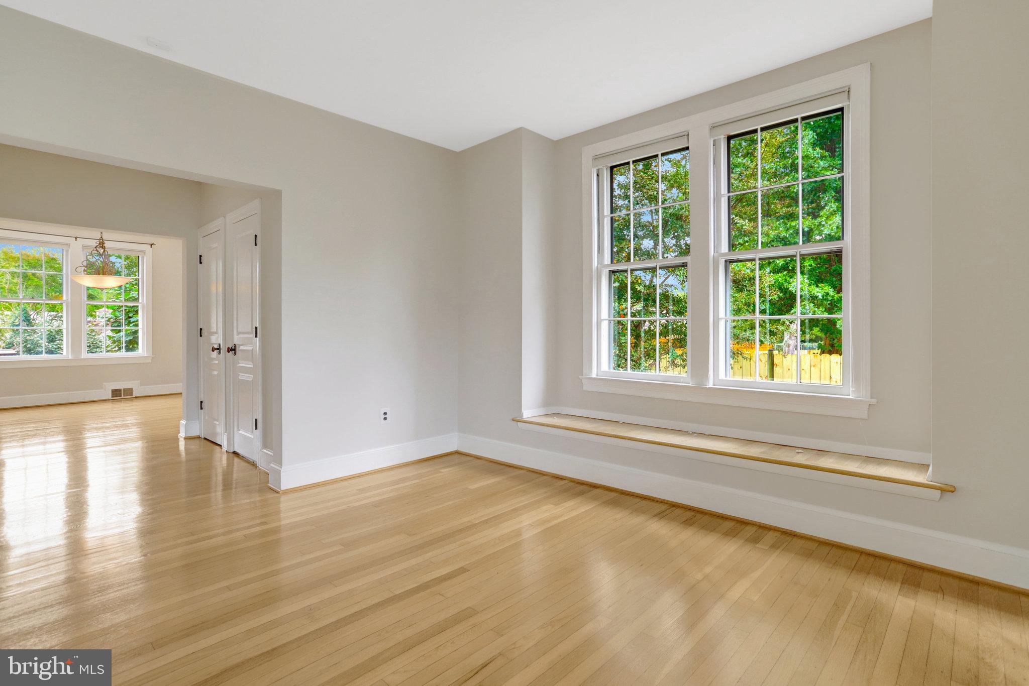 ROBIN HOOD PLAINS - Residential