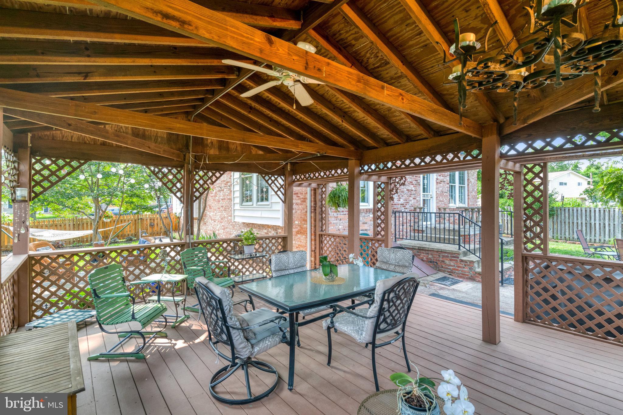 ROBIN HOOD PLAINS - Residential