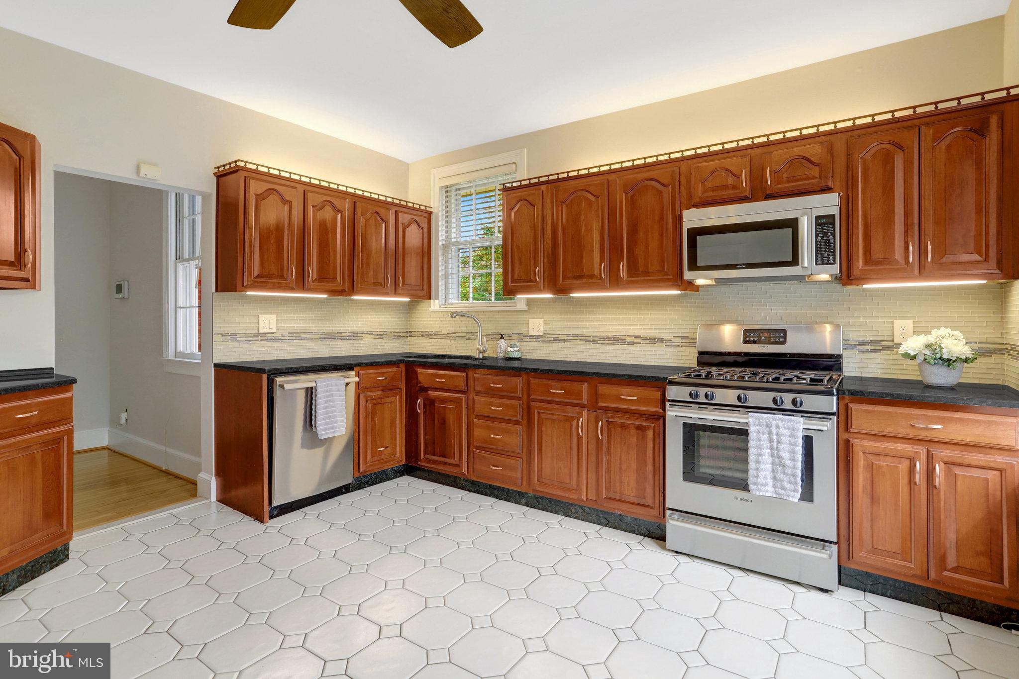 ROBIN HOOD PLAINS - Residential