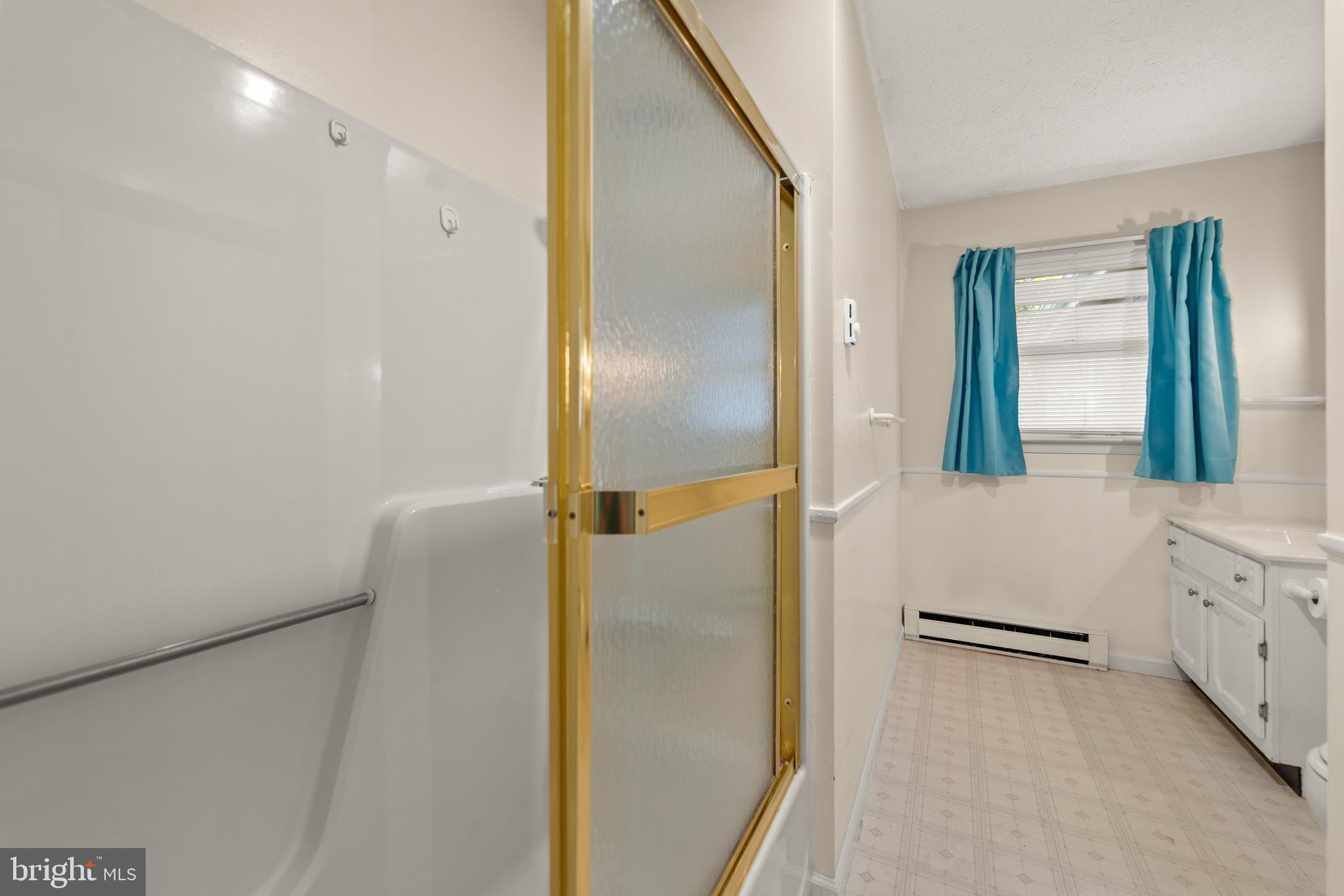 PIKEVIEW ACRES - Residential