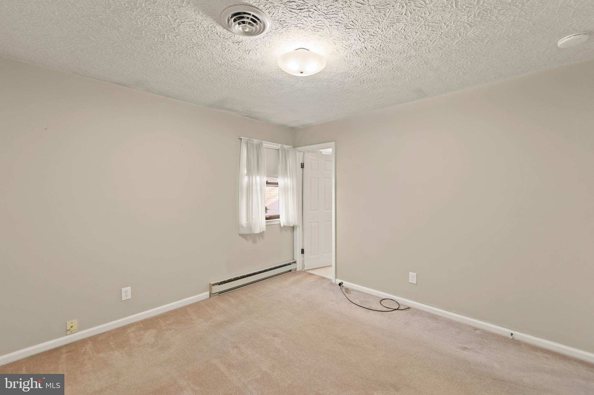 PIKEVIEW ACRES - Residential