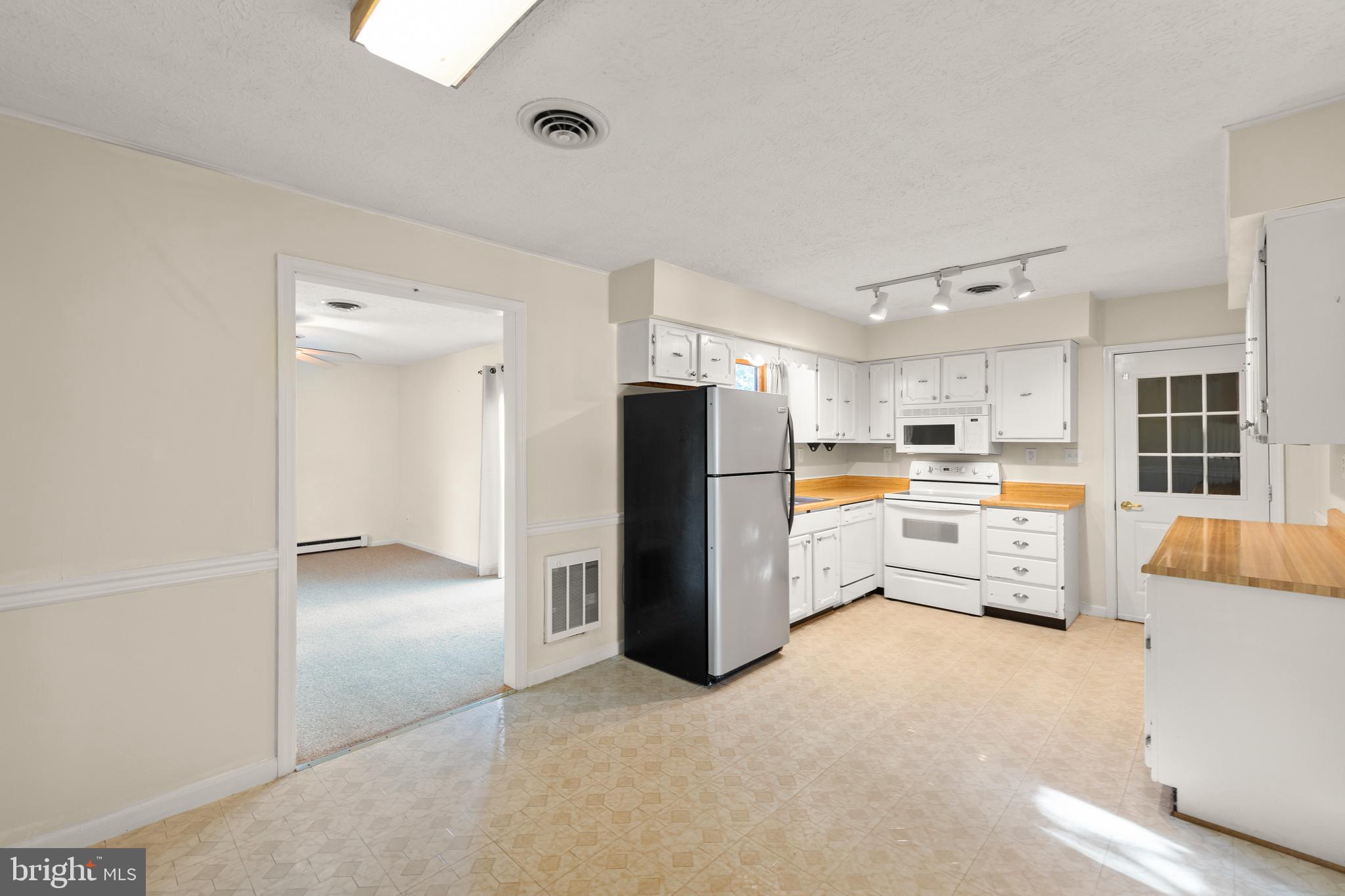 PIKEVIEW ACRES - Residential