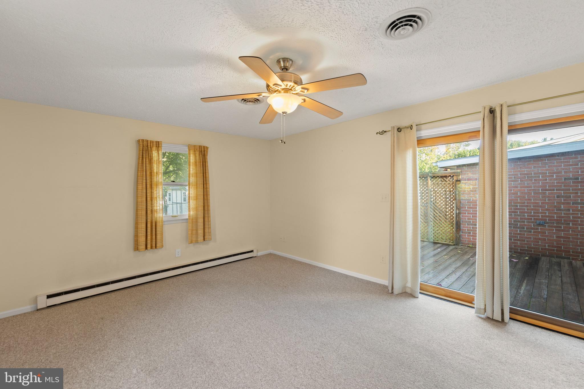 PIKEVIEW ACRES - Residential