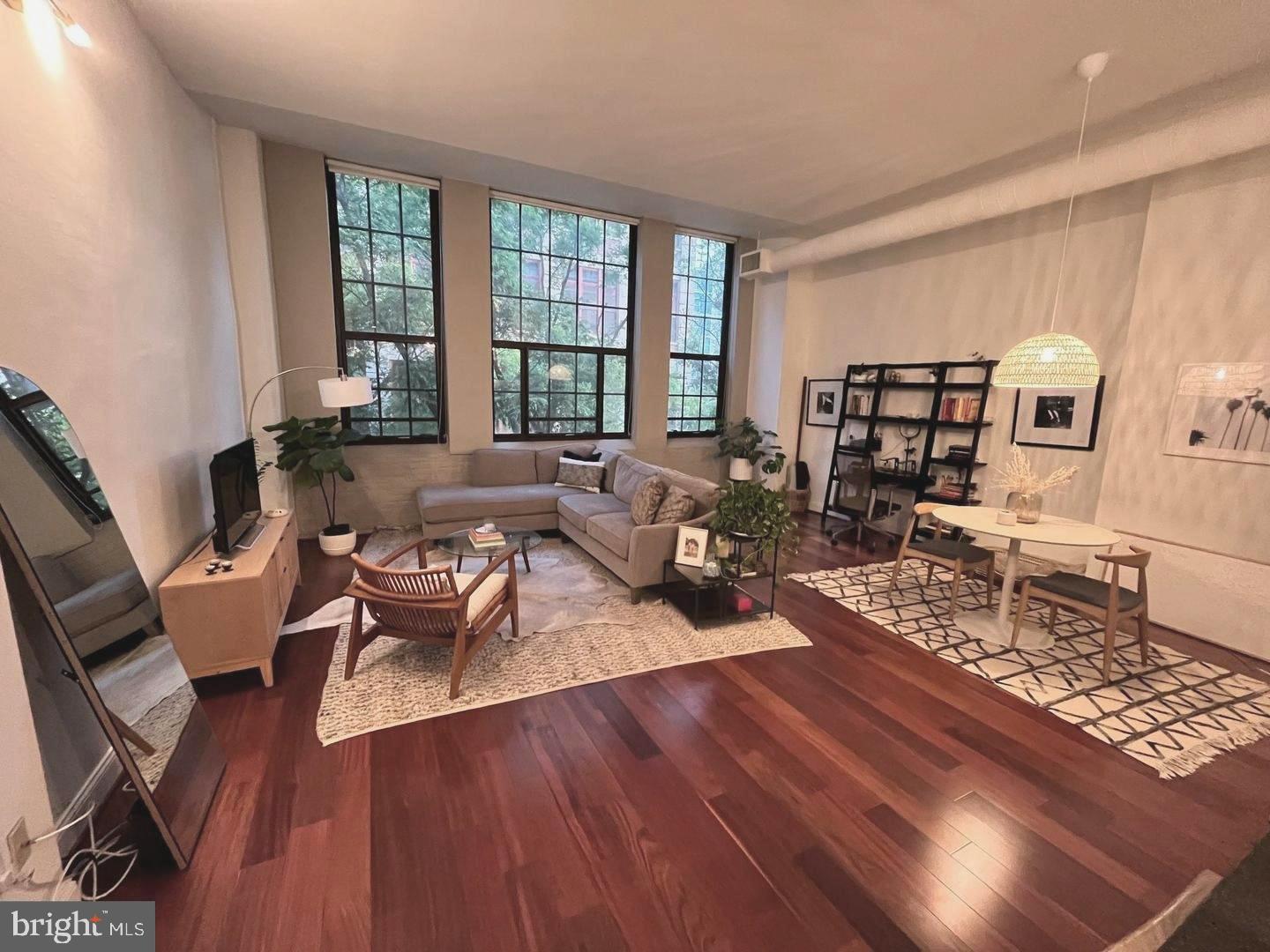 2429 LOCUST STREET 41 211