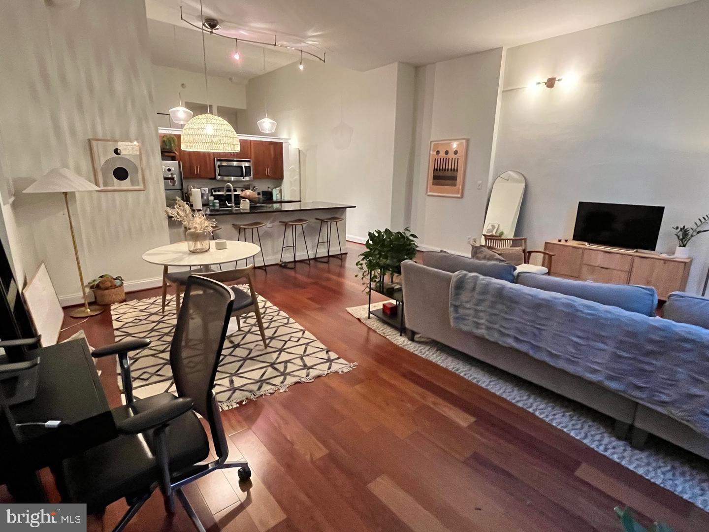 2429 LOCUST STREET 41 211