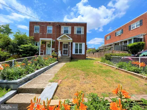 7 S Early Street, Alexandria, VA MLS: VAAX2044702