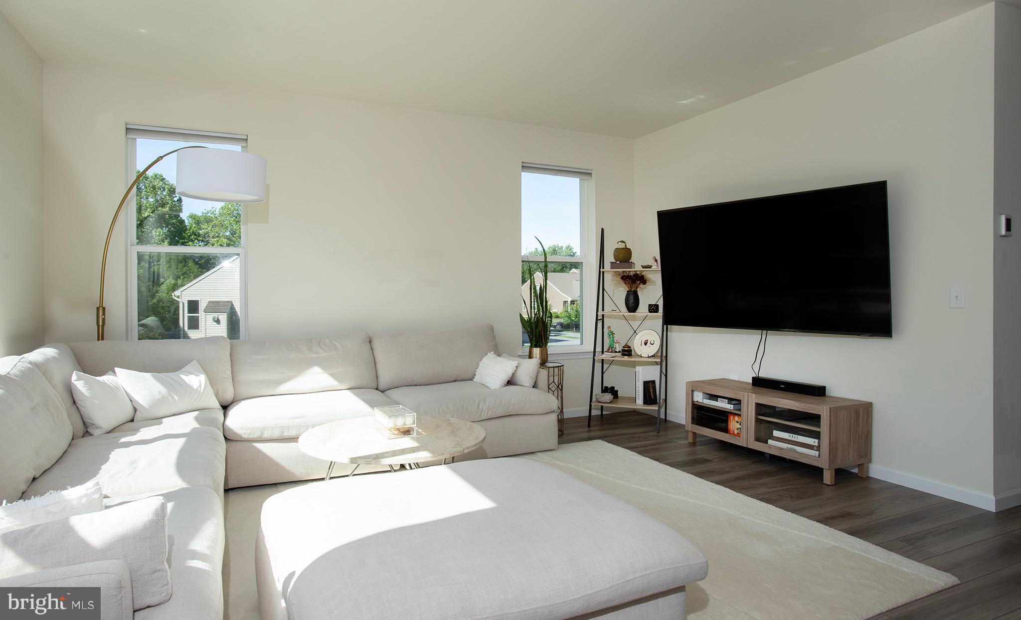 807 ANTHONY DRIVE