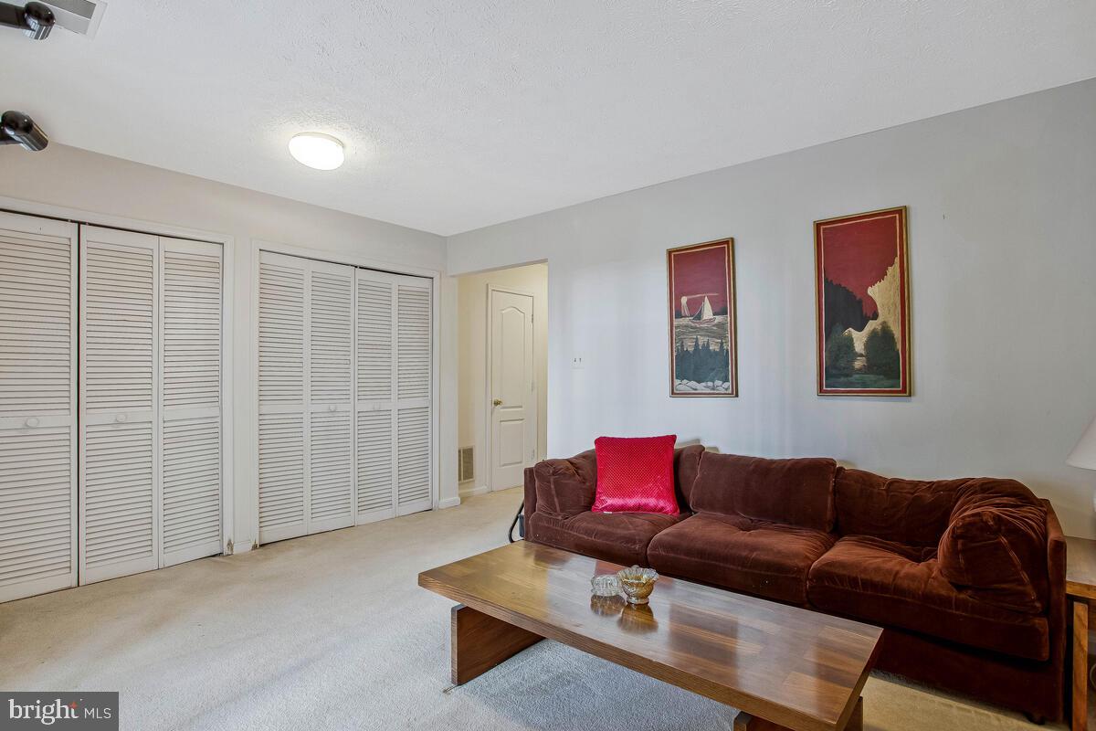 LARGO TOWN CENTER - Residential