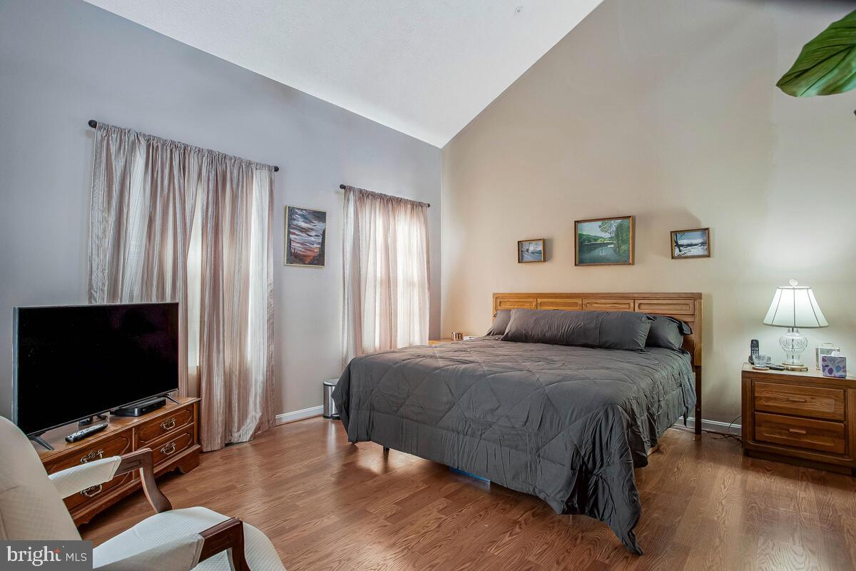 LARGO TOWN CENTER - Residential