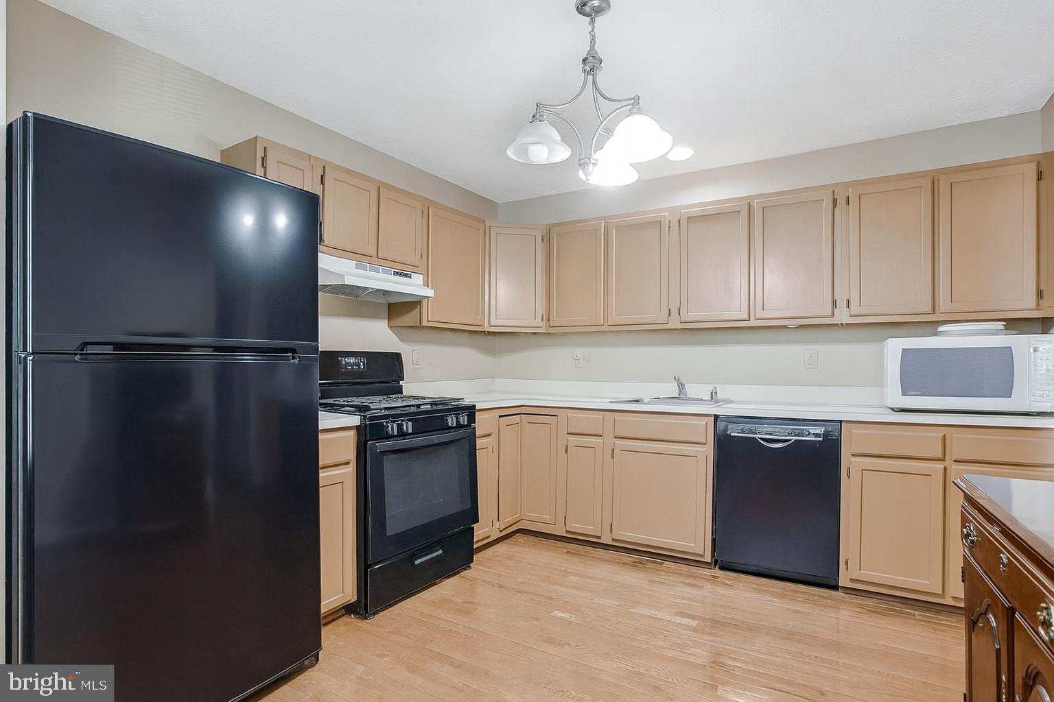 LARGO TOWN CENTER - Residential