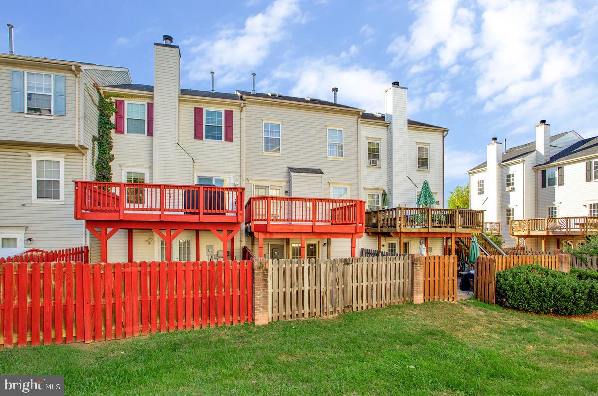 LARGO TOWN CENTER - Residential