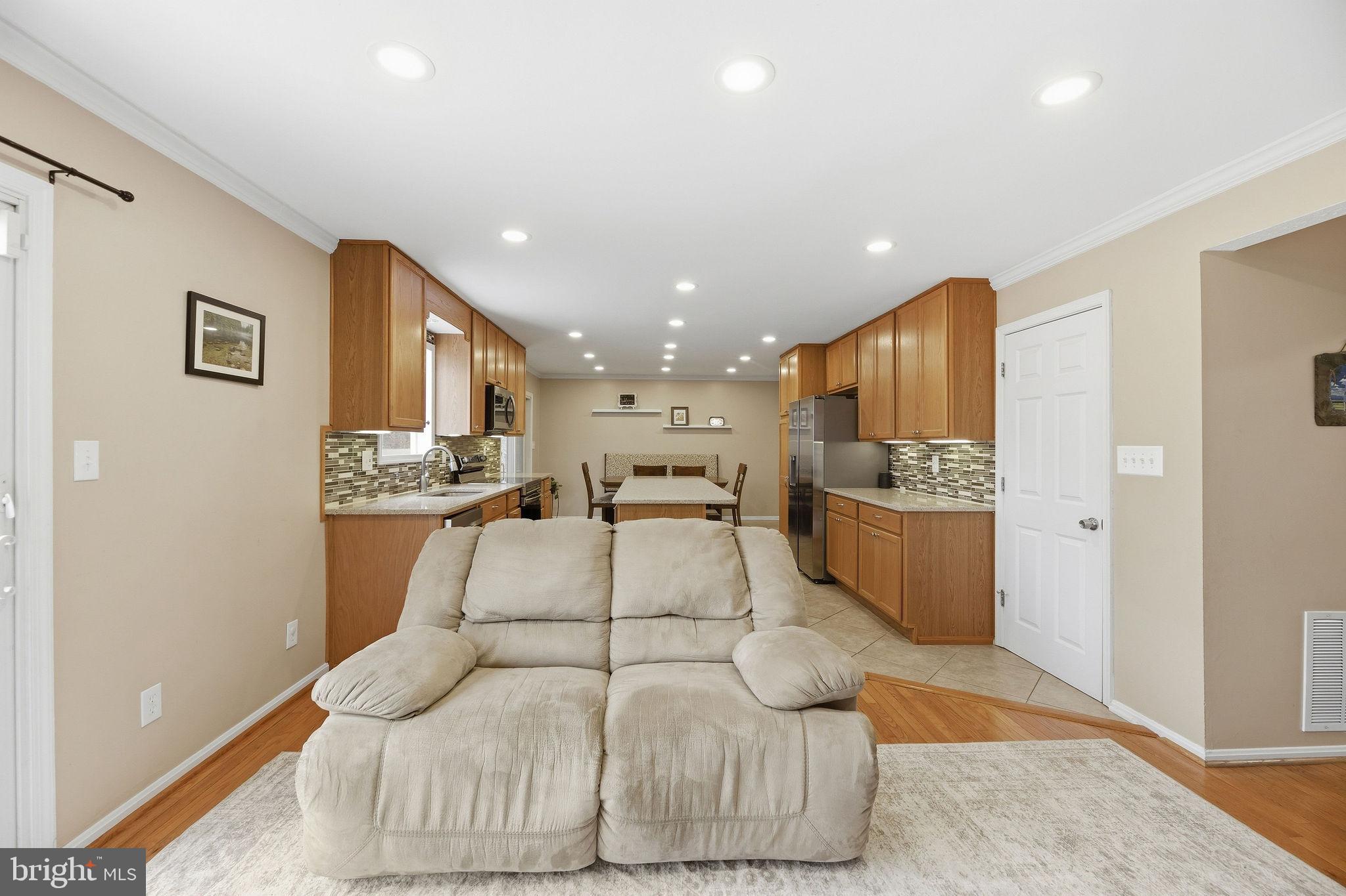 LOTHIAN ESTATES - Residential