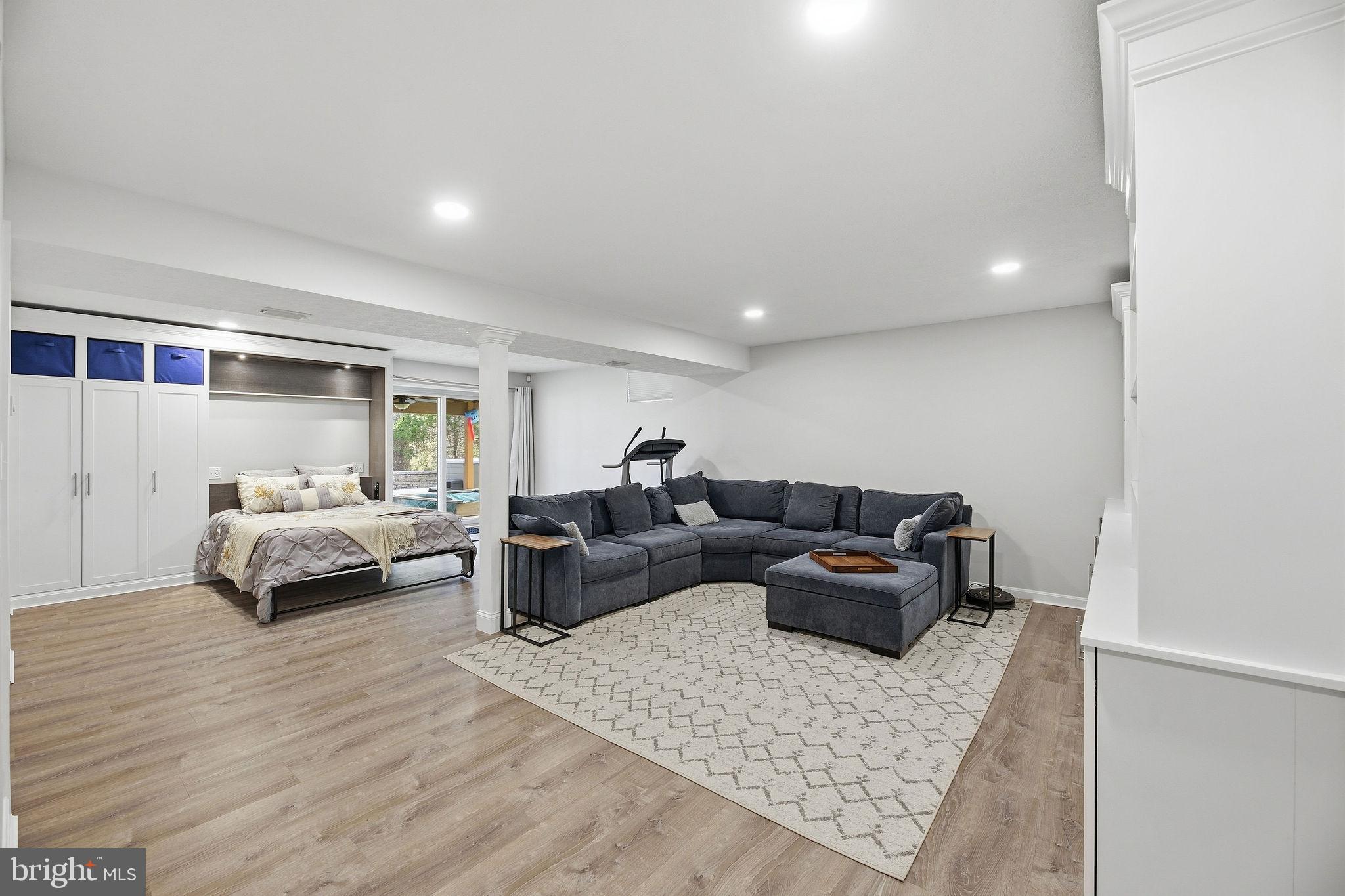 LOTHIAN ESTATES - Residential