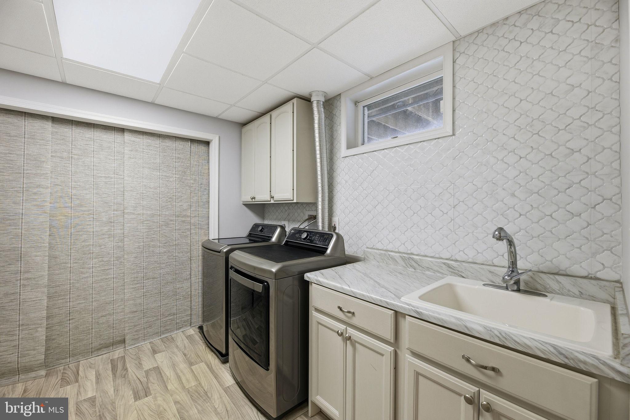 LOTHIAN ESTATES - Residential