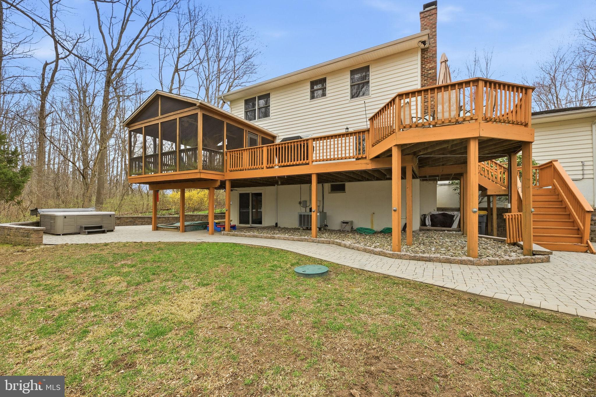 LOTHIAN ESTATES - Residential