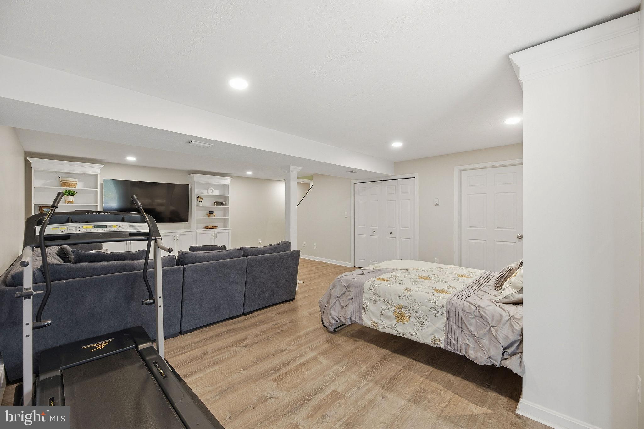 LOTHIAN ESTATES - Residential