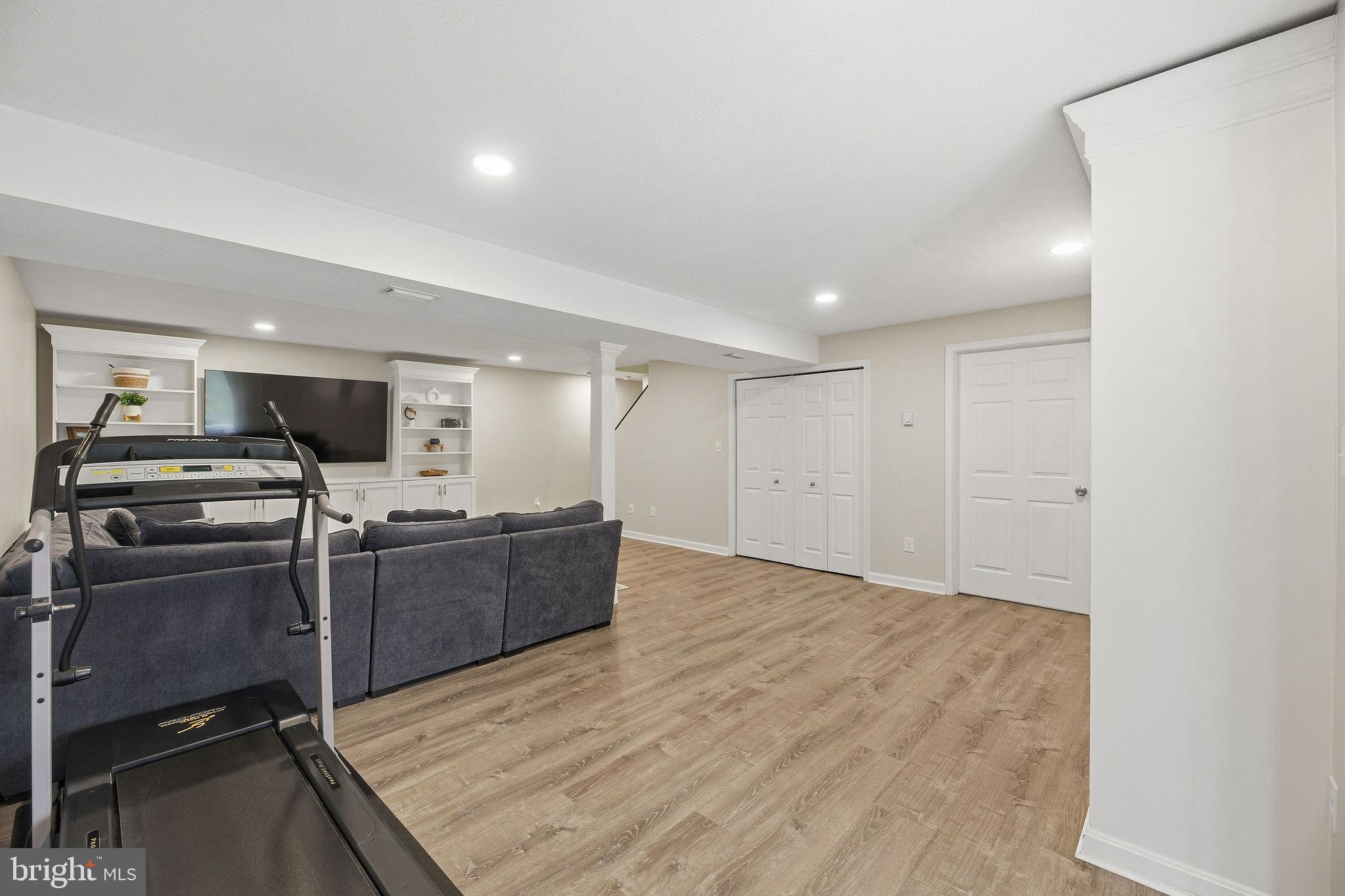 LOTHIAN ESTATES - Residential