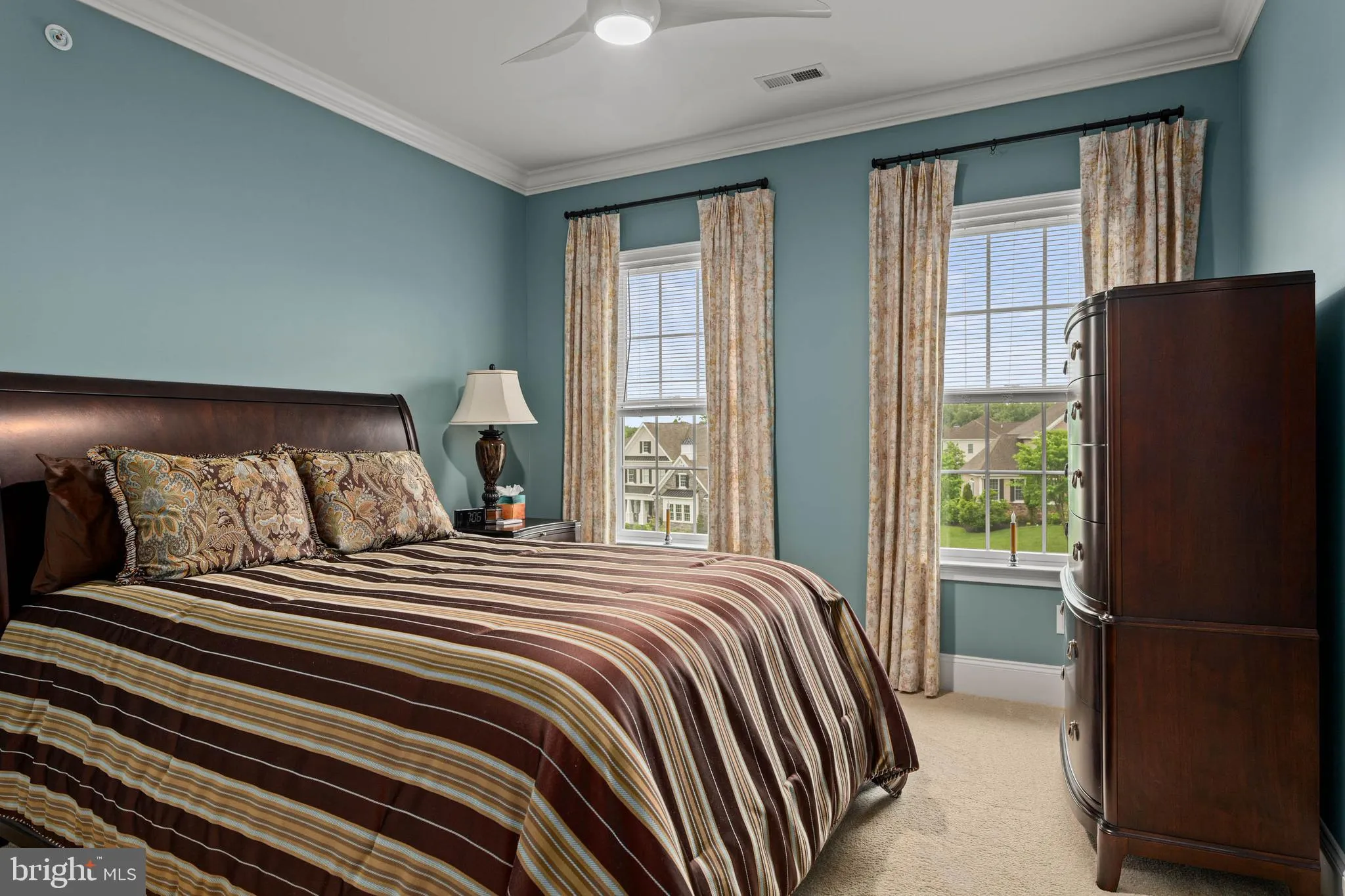 Newtown Square, Pennsylvania 19073, United States, 4 Bedrooms Bedrooms, ,5 BathroomsBathrooms,Residential,Contingent,137131