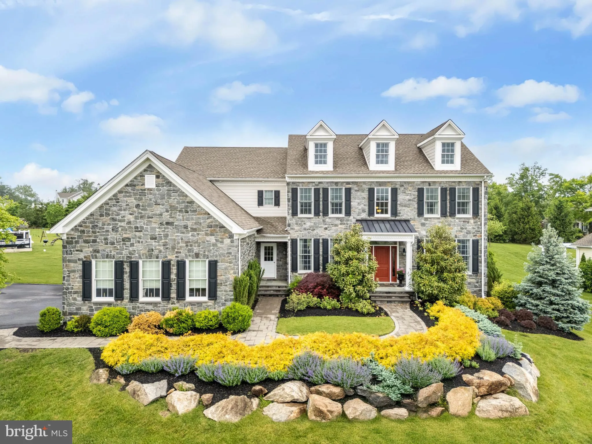 Newtown Square, Pennsylvania 19073, United States, 4 Bedrooms Bedrooms, ,5 BathroomsBathrooms,Residential,Contingent,137131