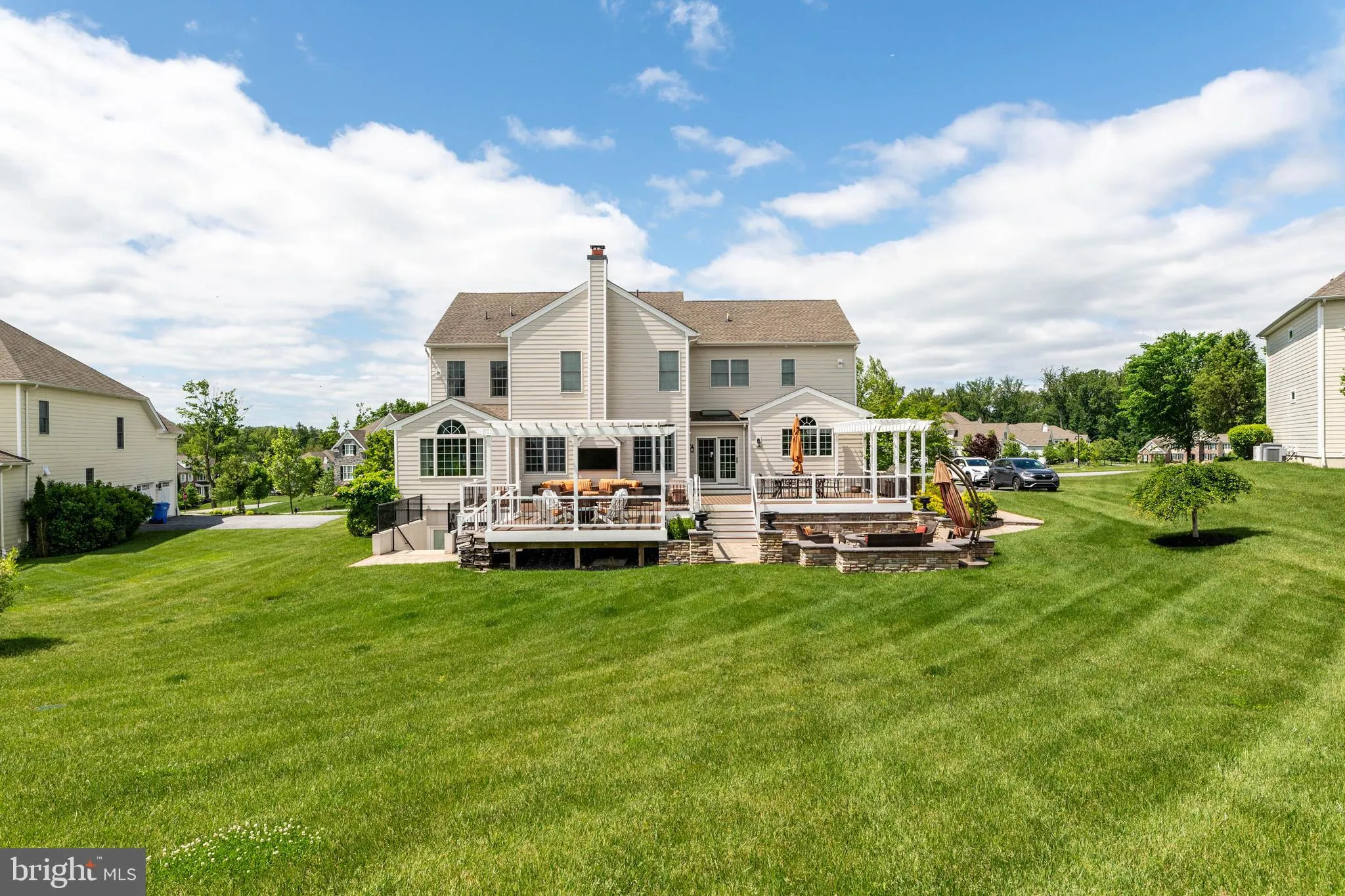 Newtown Square, Pennsylvania 19073, United States, 4 Bedrooms Bedrooms, ,5 BathroomsBathrooms,Residential,Contingent,137131