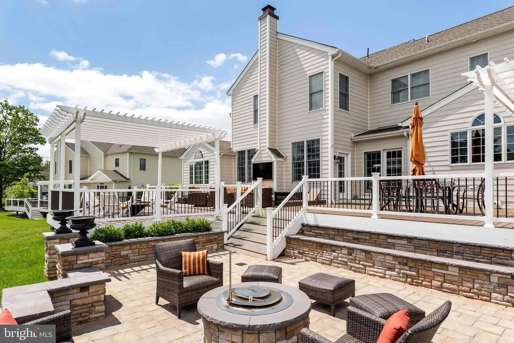 Newtown Square, Pennsylvania 19073, United States, 4 Bedrooms Bedrooms, ,5 BathroomsBathrooms,Residential,Contingent,137131