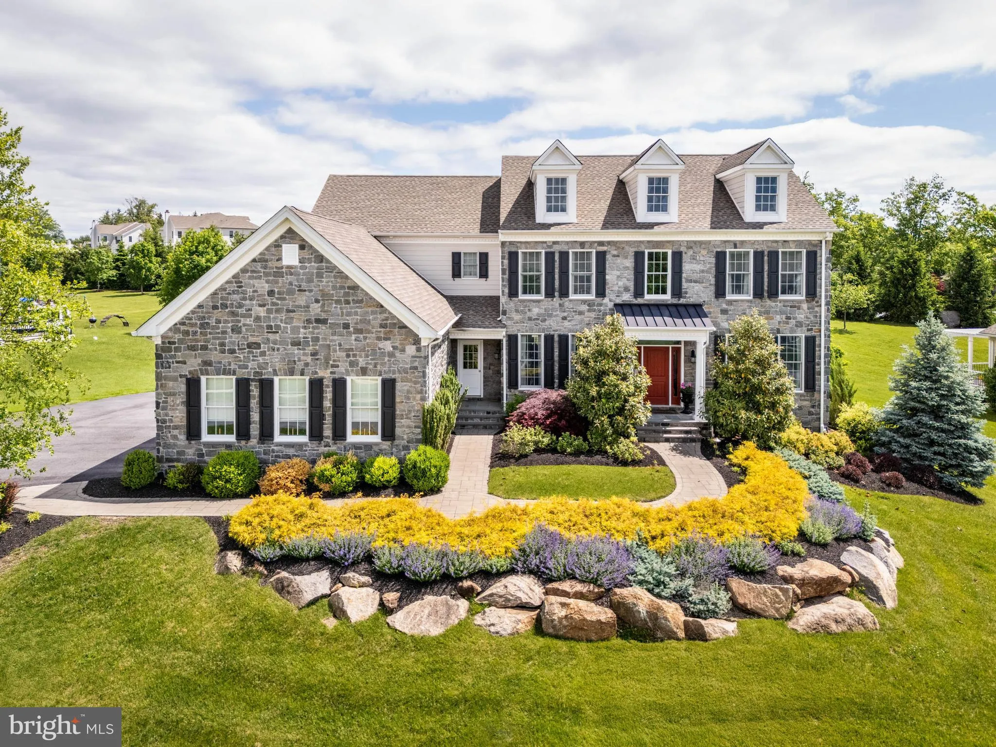 Newtown Square, Pennsylvania 19073, United States, 4 Bedrooms Bedrooms, ,5 BathroomsBathrooms,Residential,Contingent,137131