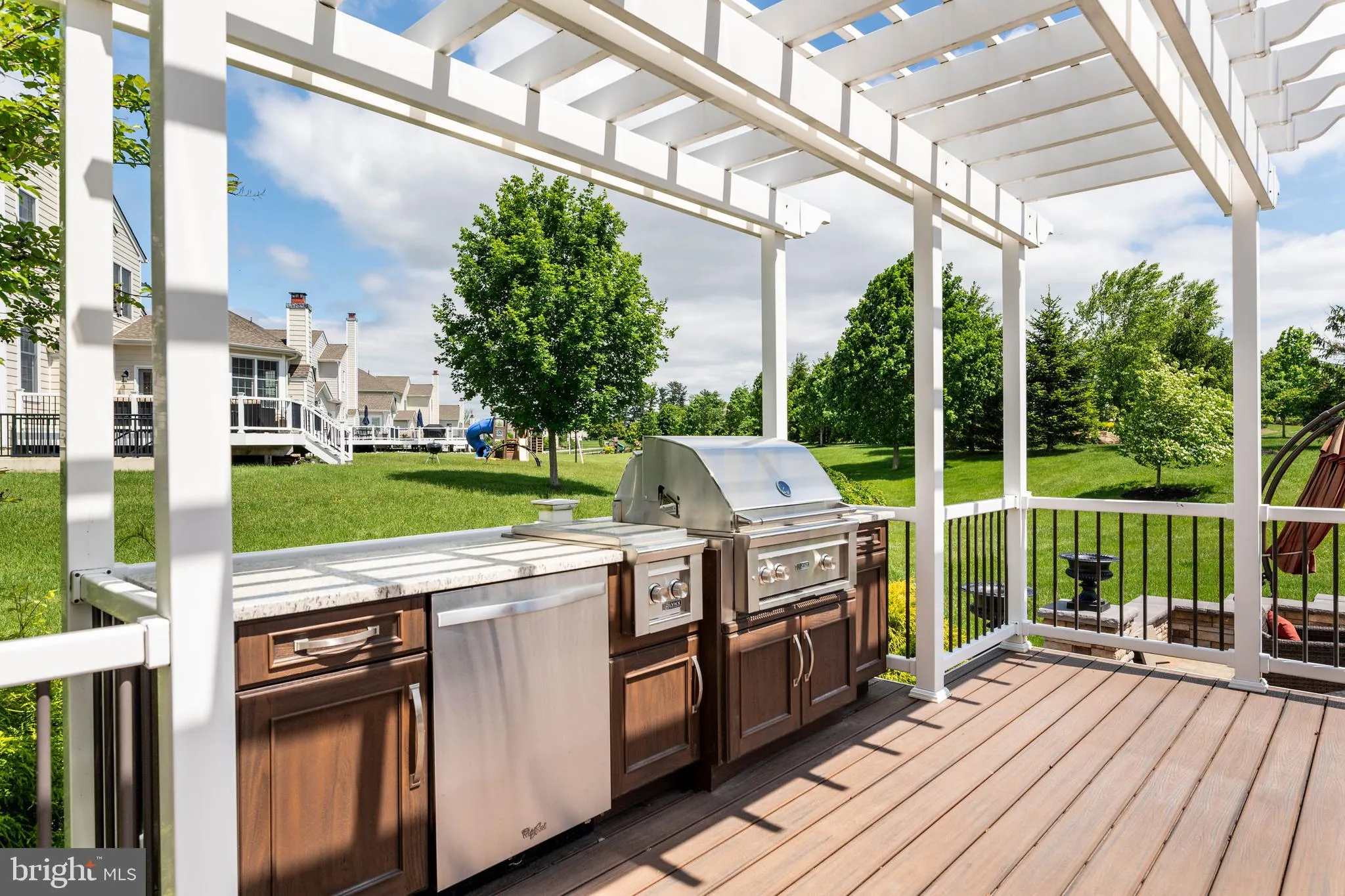 Newtown Square, Pennsylvania 19073, United States, 4 Bedrooms Bedrooms, ,5 BathroomsBathrooms,Residential,Contingent,137131