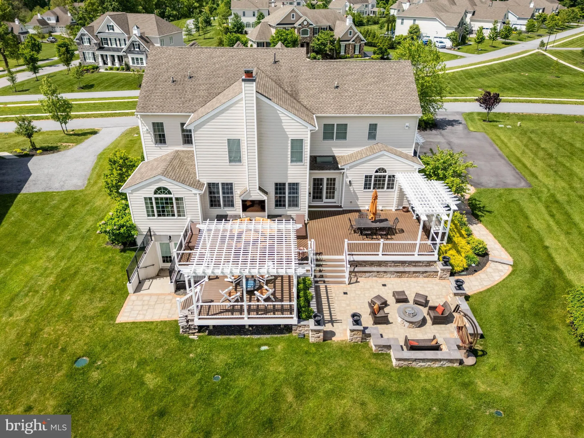 Newtown Square, Pennsylvania 19073, United States, 4 Bedrooms Bedrooms, ,5 BathroomsBathrooms,Residential,Contingent,137131