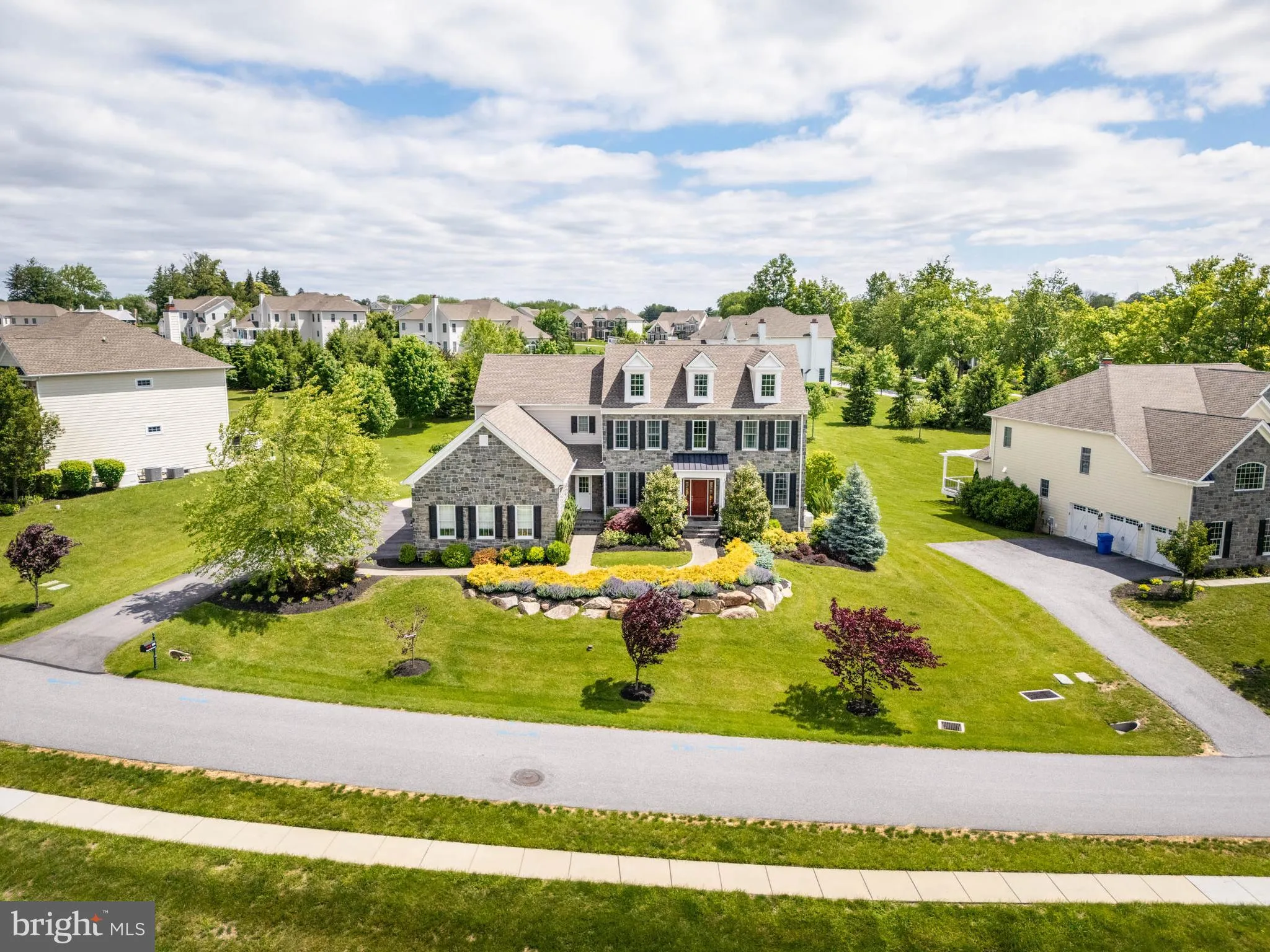 Newtown Square, Pennsylvania 19073, United States, 4 Bedrooms Bedrooms, ,5 BathroomsBathrooms,Residential,Contingent,137131