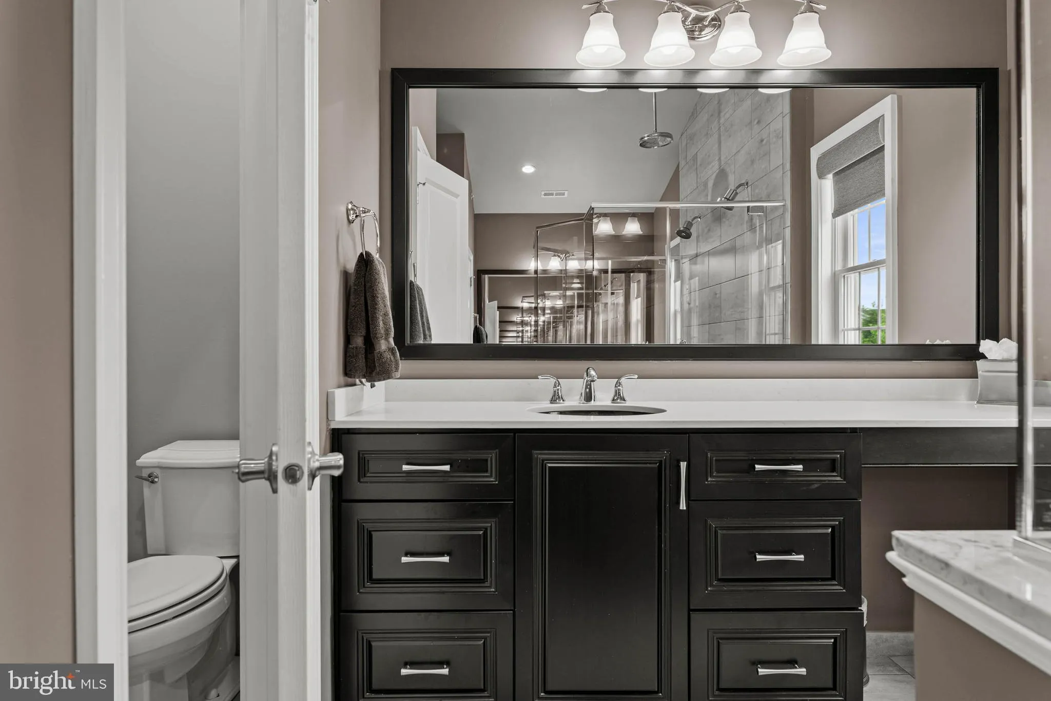 Newtown Square, Pennsylvania 19073, United States, 4 Bedrooms Bedrooms, ,5 BathroomsBathrooms,Residential,Contingent,137131