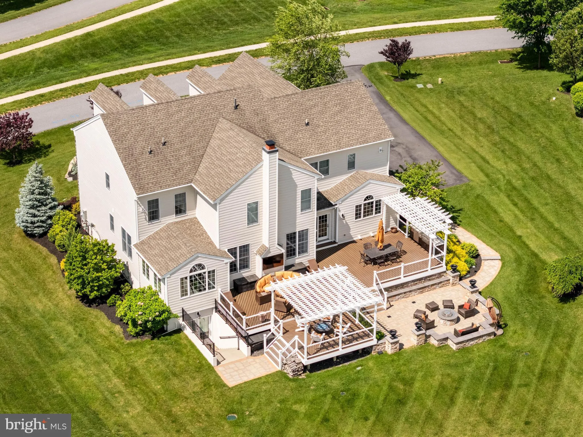 Newtown Square, Pennsylvania 19073, United States, 4 Bedrooms Bedrooms, ,5 BathroomsBathrooms,Residential,Contingent,137131