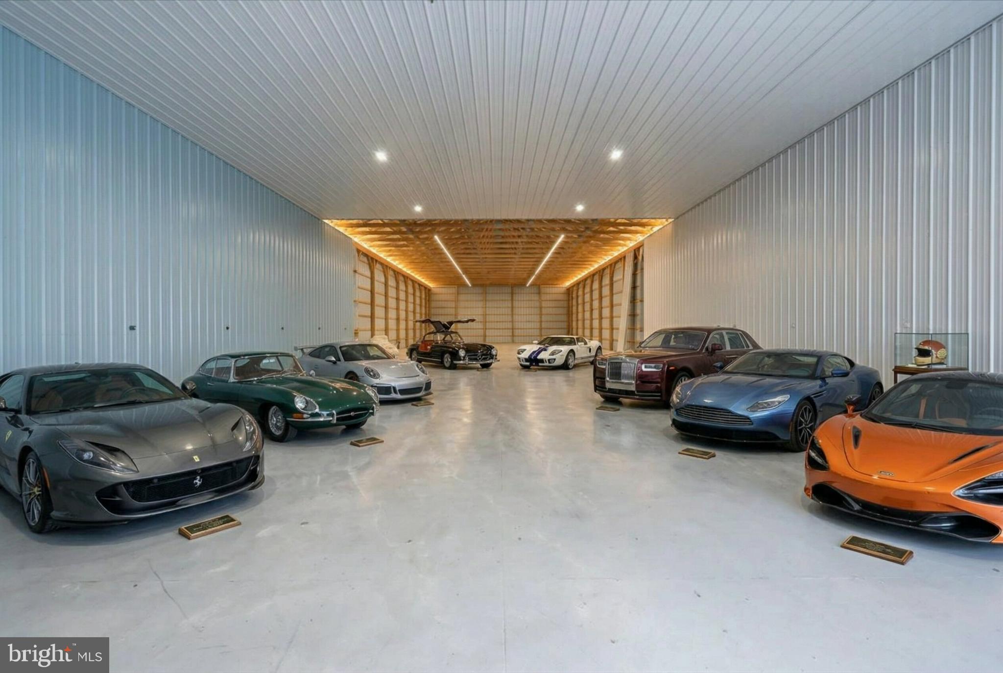 FOX RIDGE FARMS - Residential