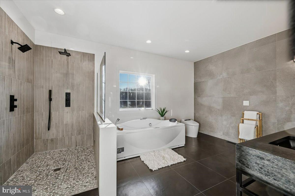 FOX RIDGE FARMS - Residential