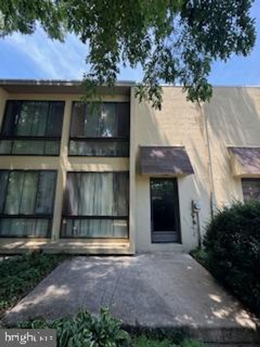 Great Condo needing some renovations. This is an as is sale.  Seller will not make any repairs.  Close to Schools, shopping, and major routes. Pool off on those hot summer days. One Bedroom and one Bath.  New kitchen and new kitchen appliances.