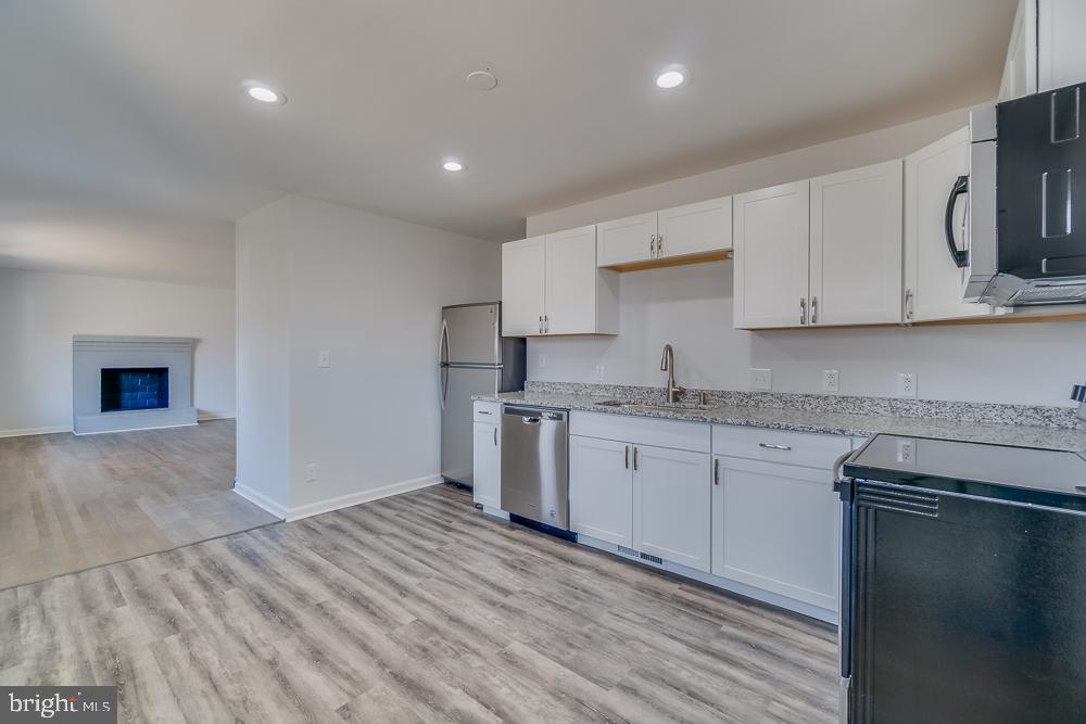 NORMANDY VILLAGE - Residential Lease