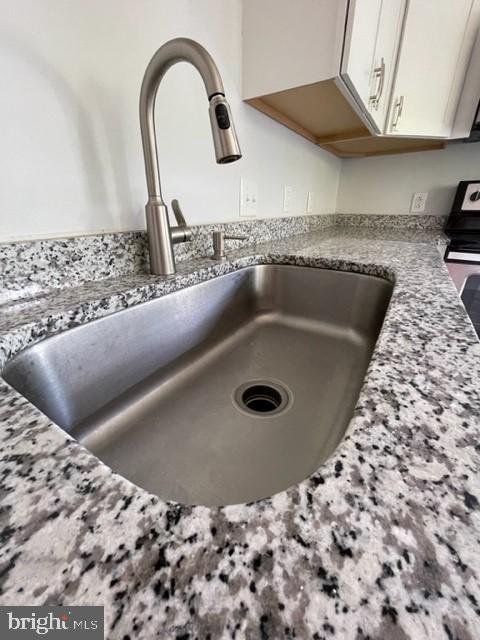 NORMANDY VILLAGE - Residential Lease