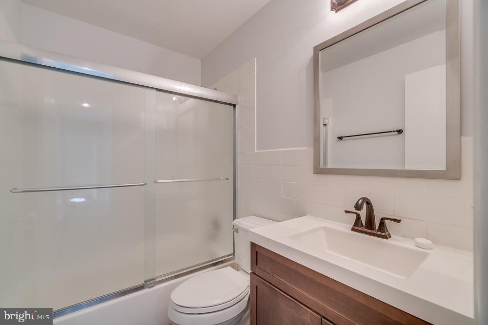 NORMANDY VILLAGE - Residential Lease