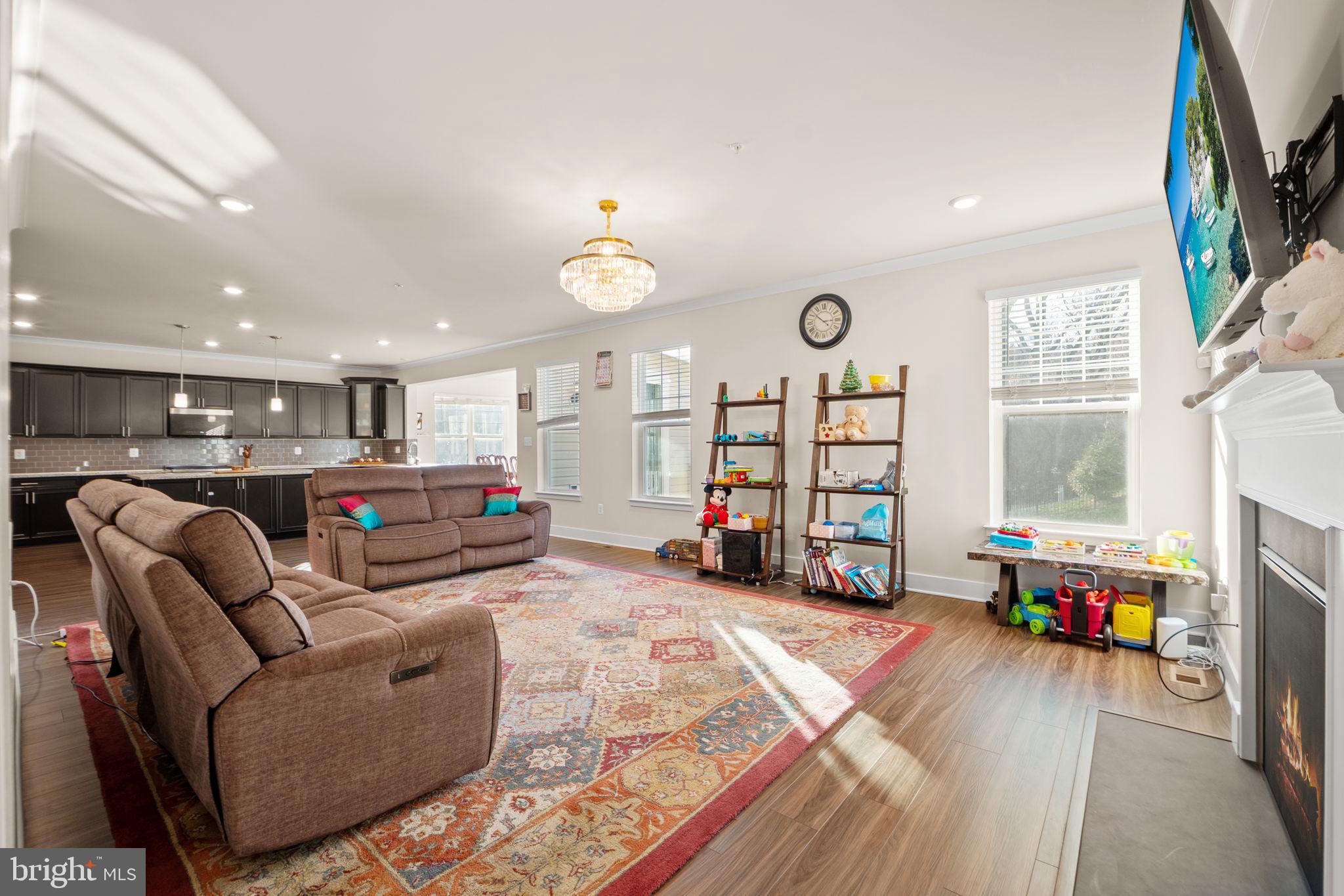 SYCAMORE RIDGE - Residential Lease