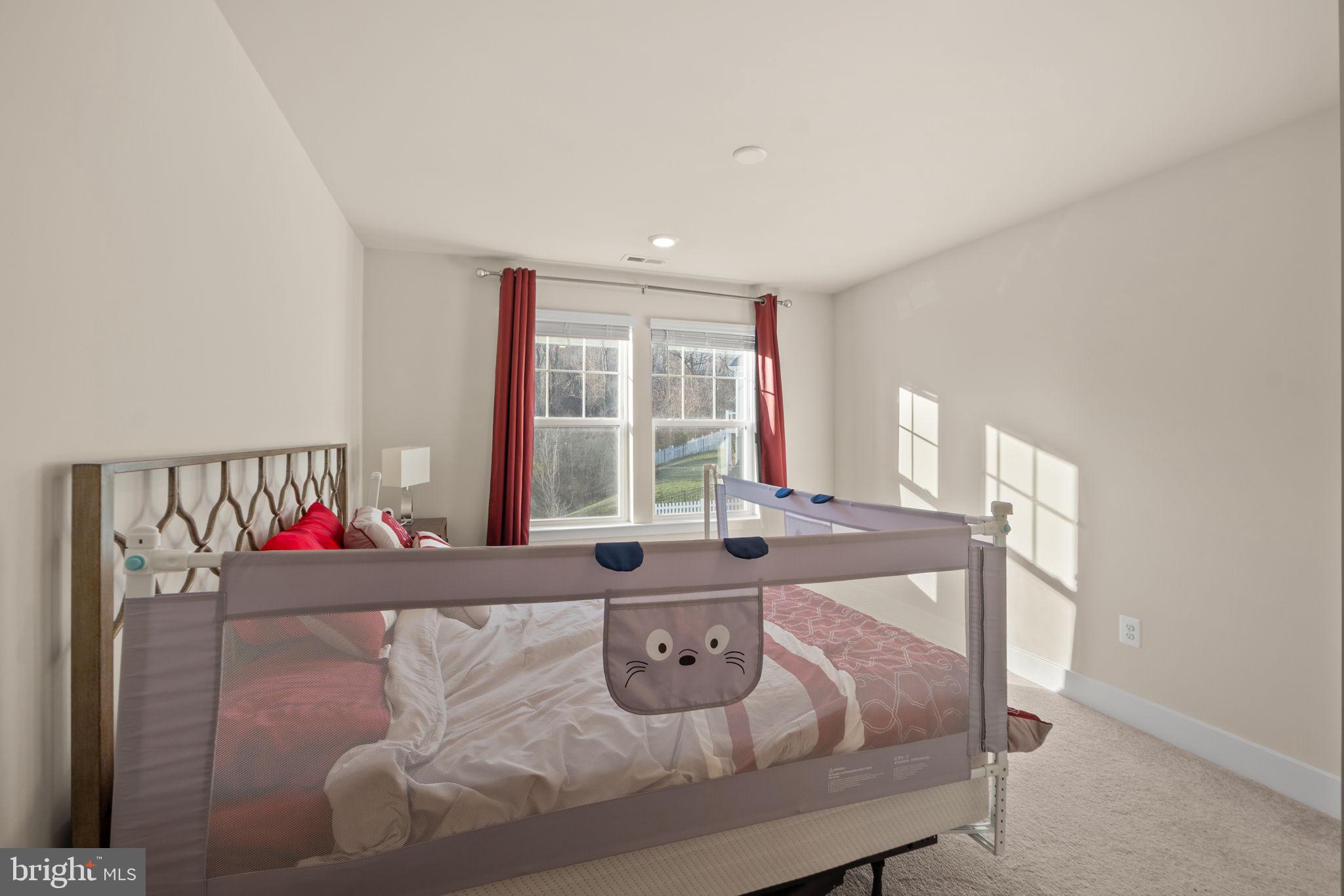 SYCAMORE RIDGE - Residential Lease