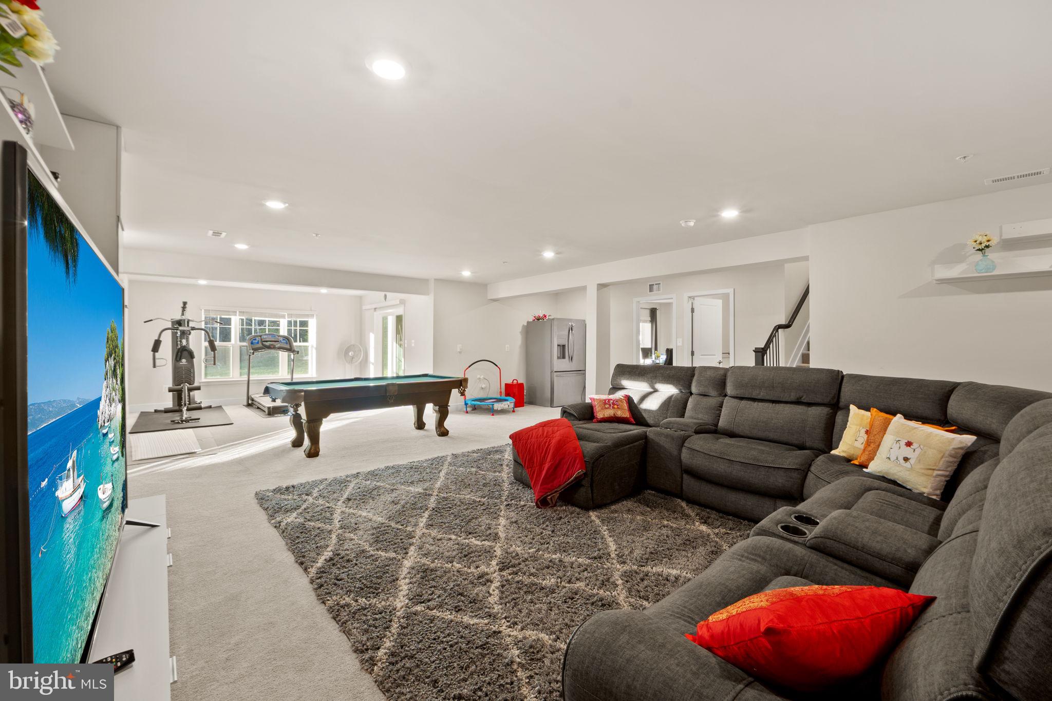 SYCAMORE RIDGE - Residential Lease