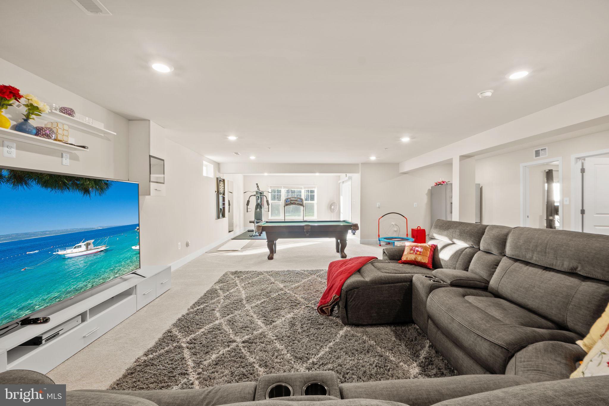 SYCAMORE RIDGE - Residential Lease