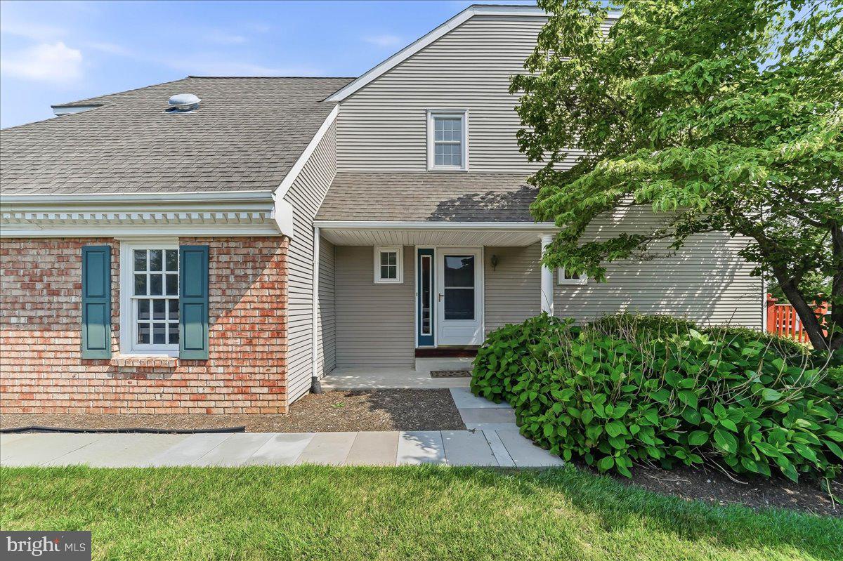 919 SAMANTHA CIRCLE