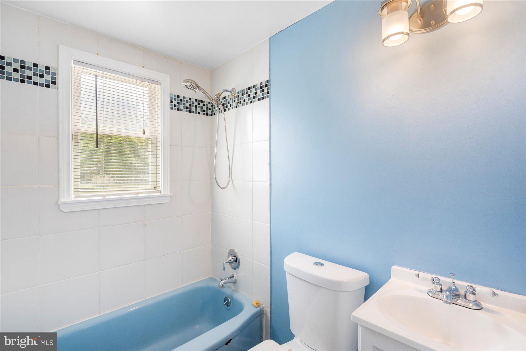 LAKE WALKER - Residential