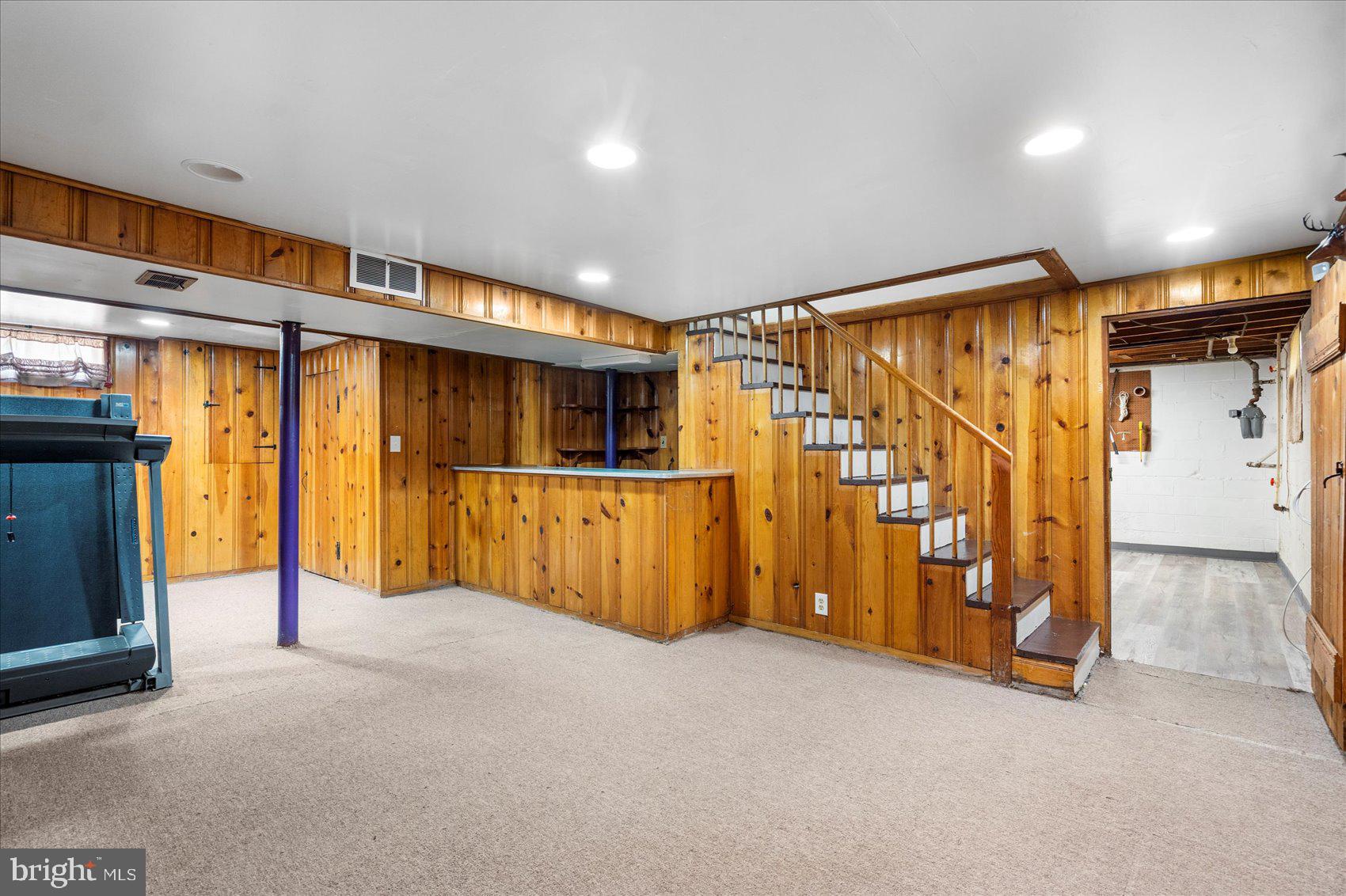 LAKE WALKER - Residential