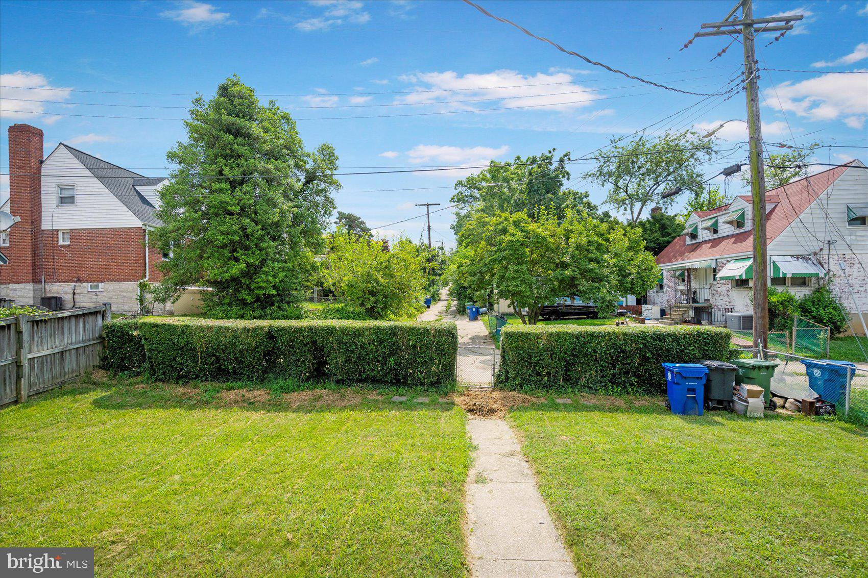 LAKE WALKER - Residential