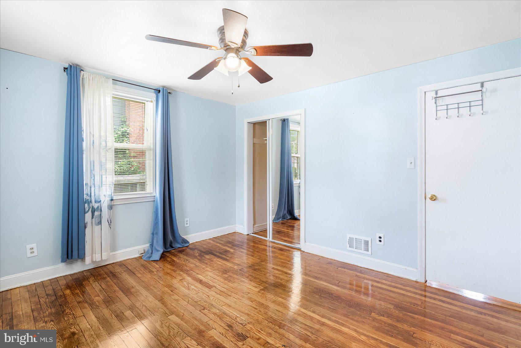 LAKE WALKER - Residential