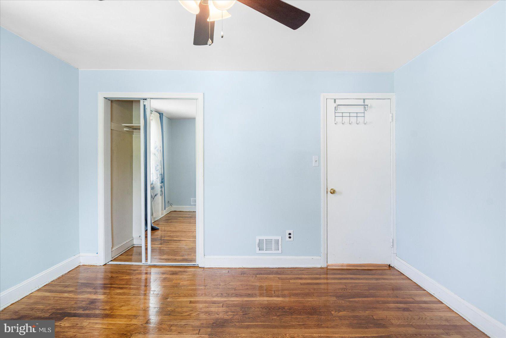 LAKE WALKER - Residential