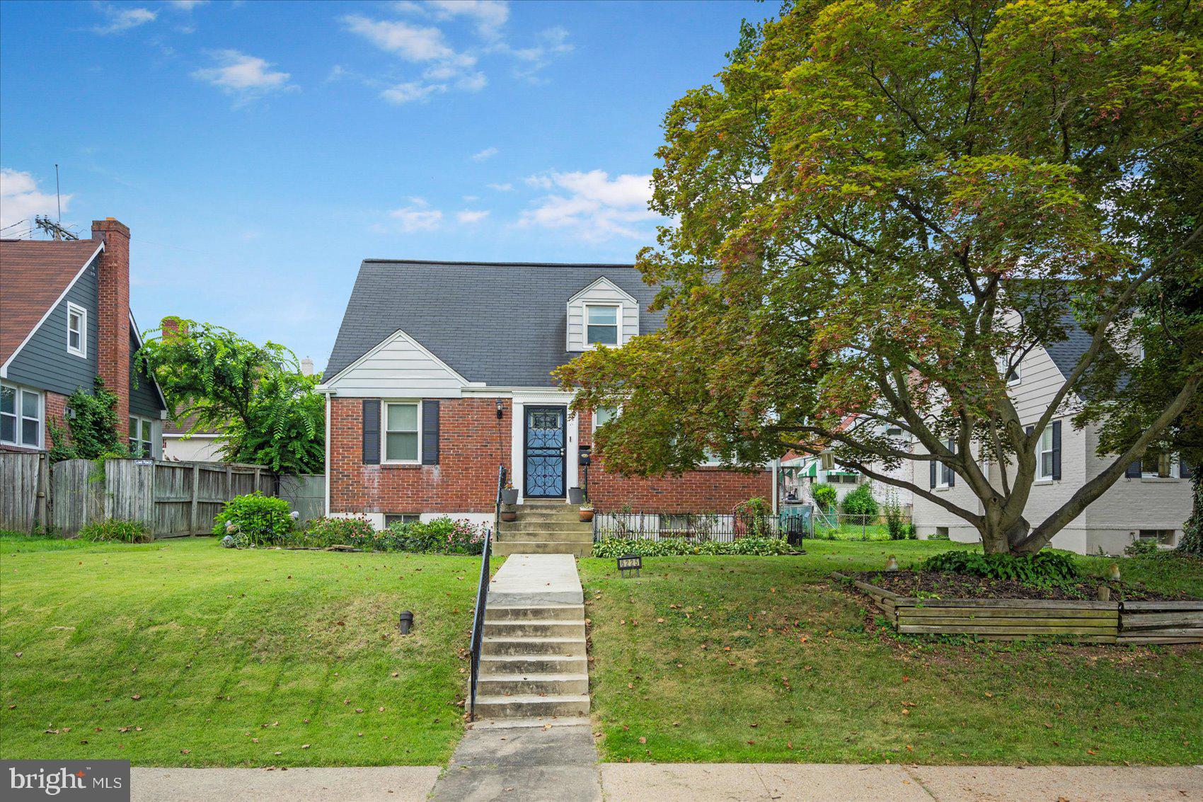 LAKE WALKER - Residential