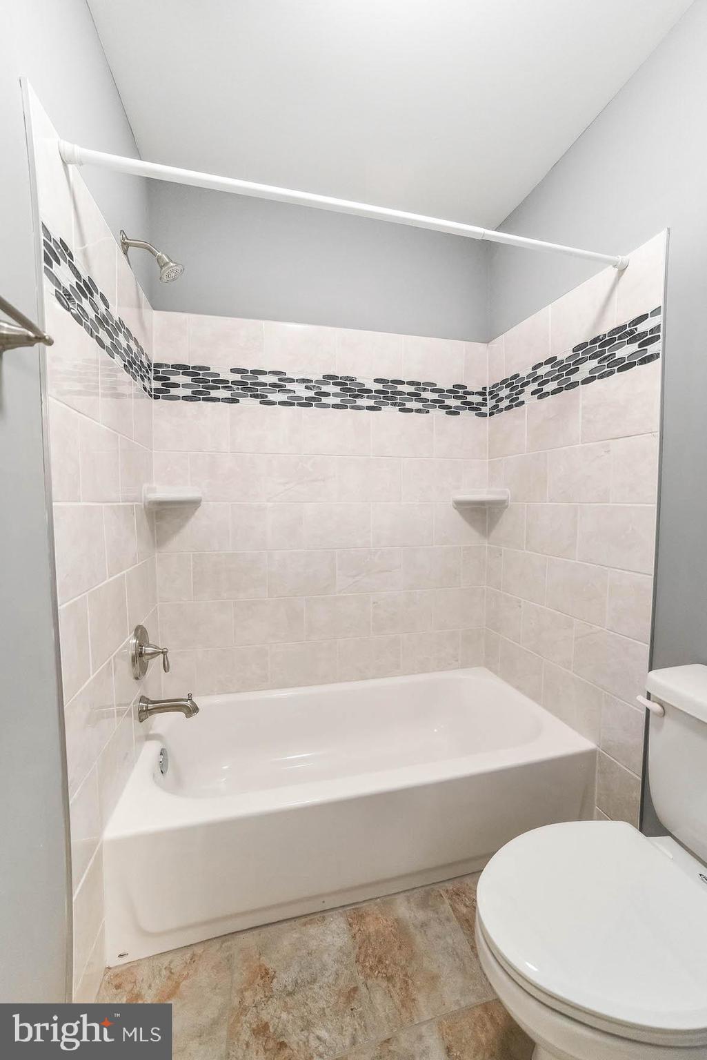 TANGLEWOOD TOWNHOMES - Residential